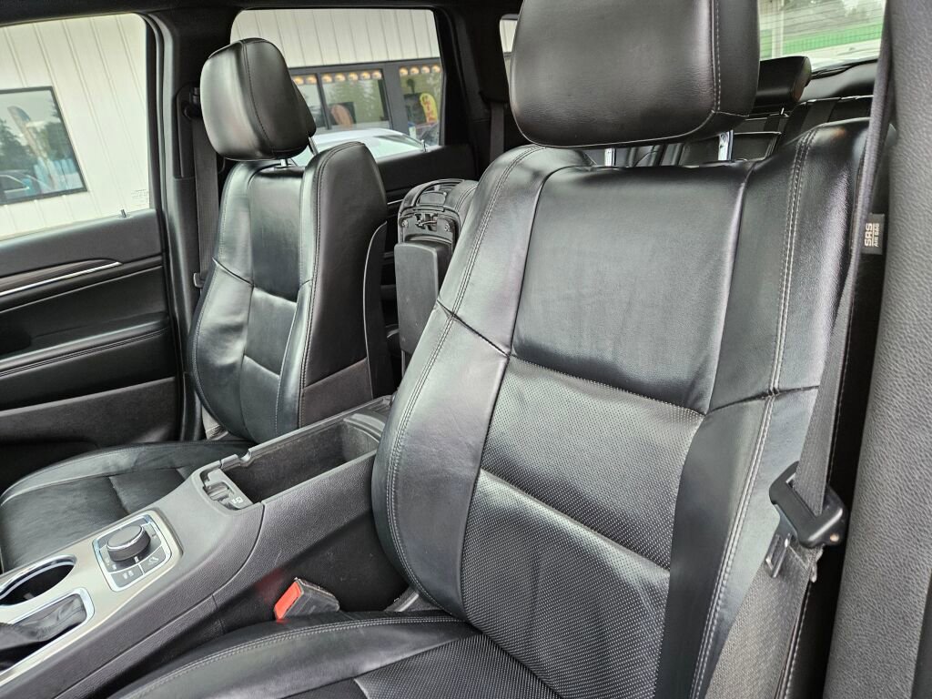 Used 2021 Jeep Grand Cherokee Limited w/ Luxury Group II image 15