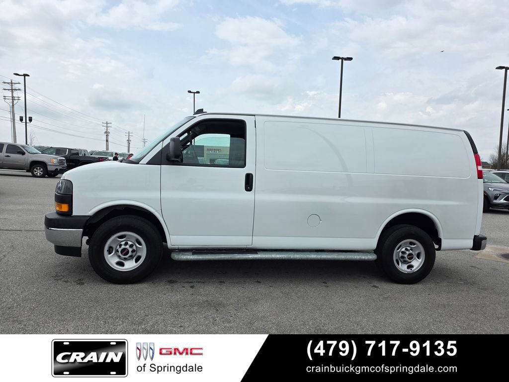 Used 2024 GMC Savana 2500 w/ Driver Convenience Package RWD image 4