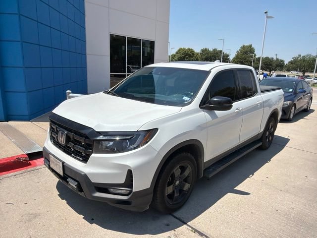 Used 2025 Honda Ridgeline Black Edition image 2
