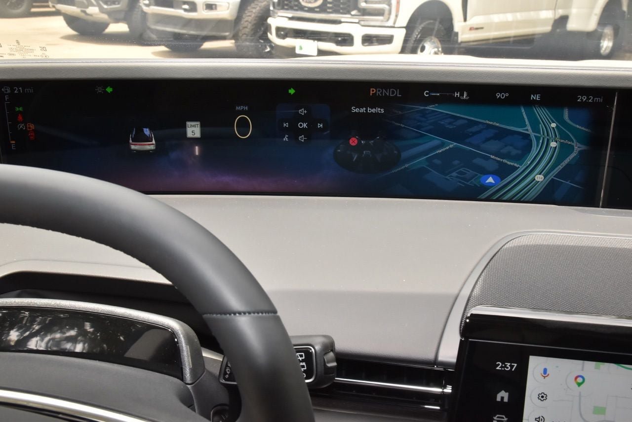 New 2026 Lincoln Nautilus Reserve AWD/4WD image 33