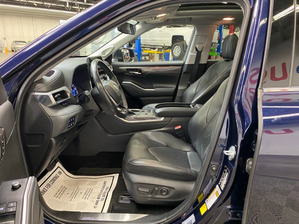 Used 2022 Toyota Highlander Platinum image 27