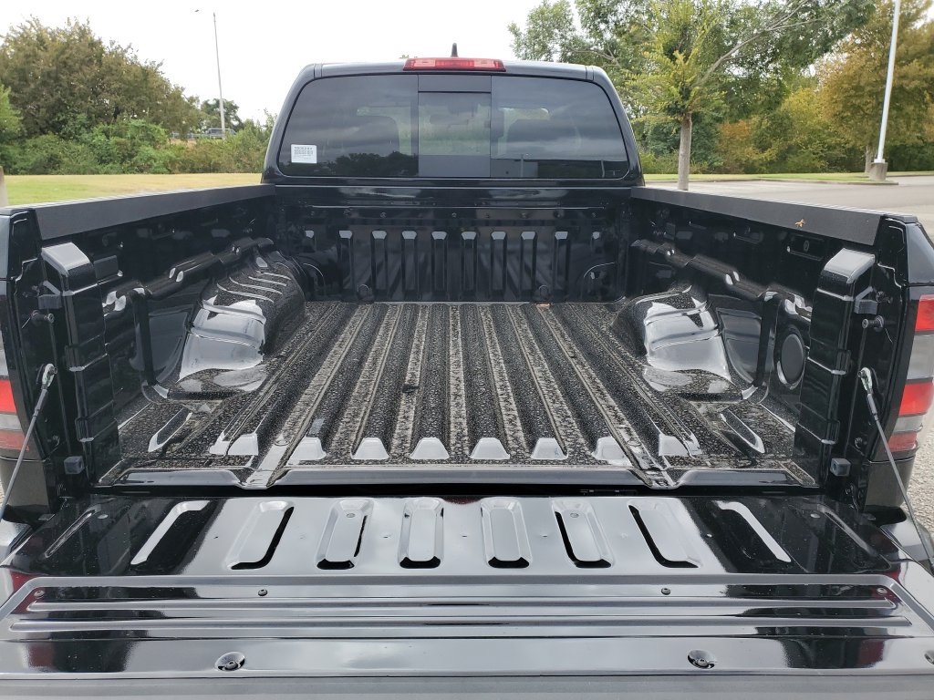 New 2027 Nissan Frontier S RWD image 7