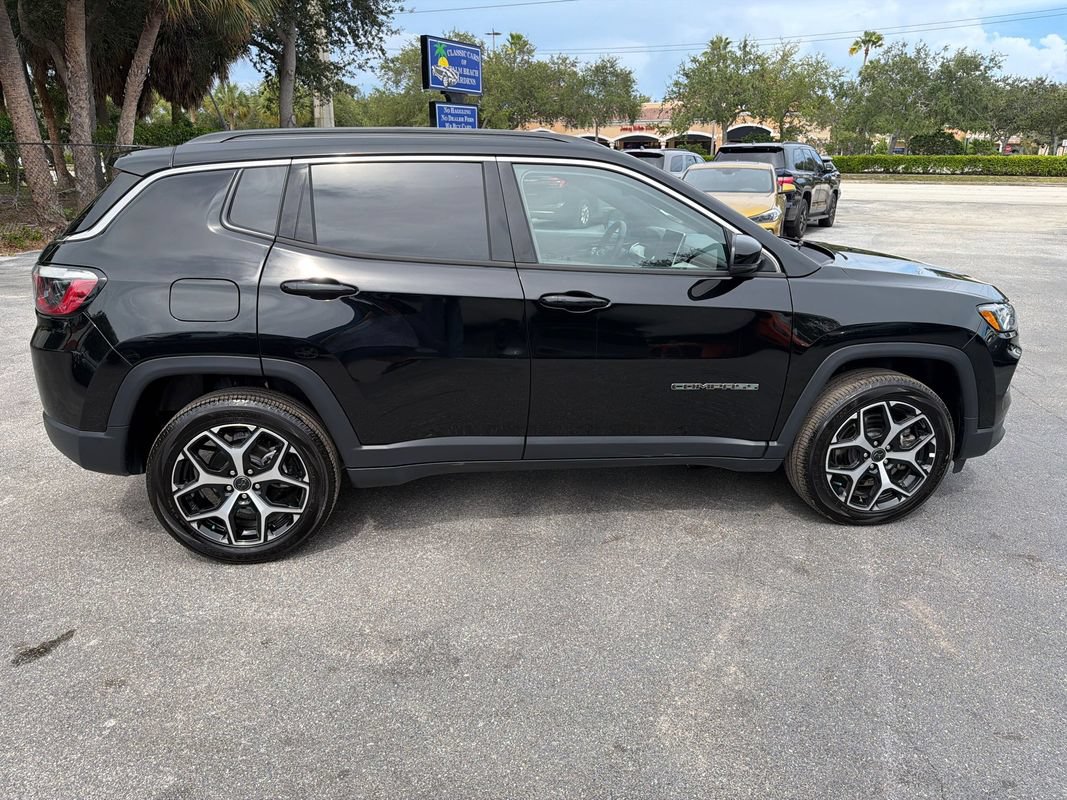 Used 2025 Jeep Compass Limited AWD/4WD image 6