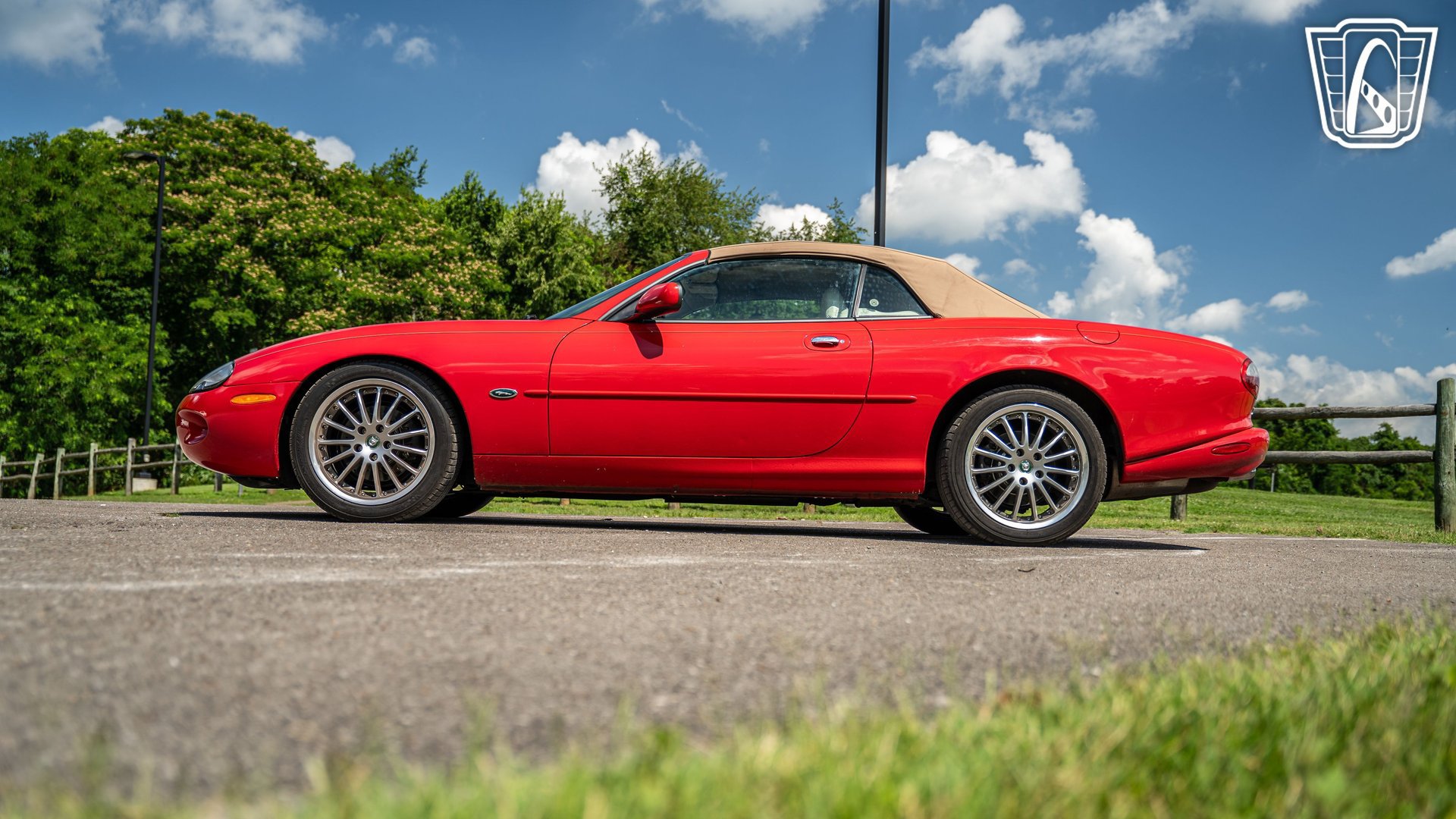 Used 1999 Jaguar XK8 Convertible RWD image 10