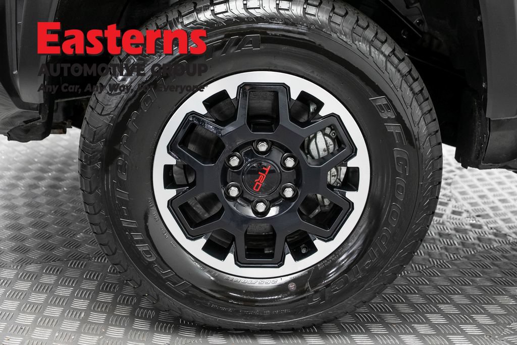 Used 2025 Toyota Tacoma TRD Off-Road AWD/4WD image 92