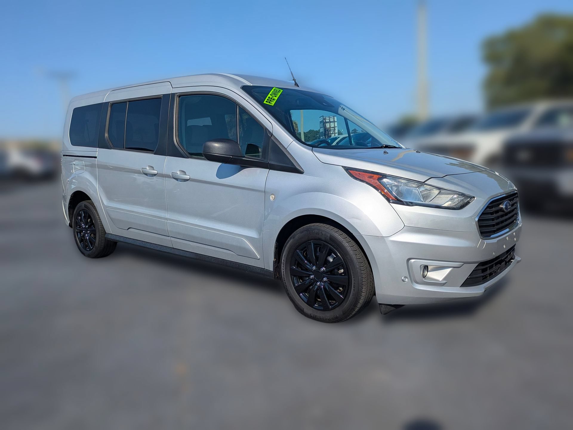 Used 2022 Ford Transit Connect XLT FWD image 2