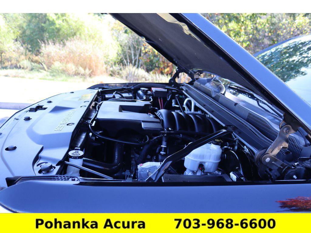 Used 2018 Chevrolet Suburban LT w/ Luxury Package image 38