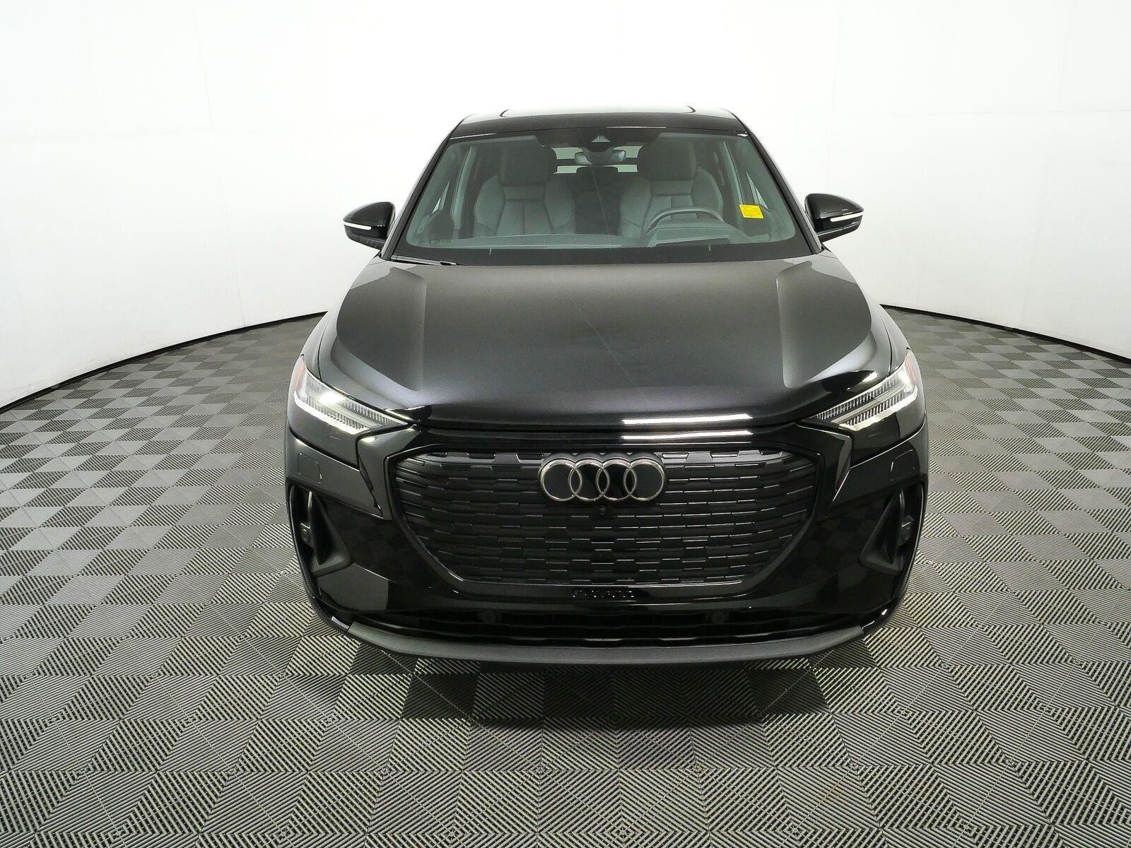 Used 2023 Audi Q4 e-tron Prestige w/ Black Optic Package AWD/4WD image 33