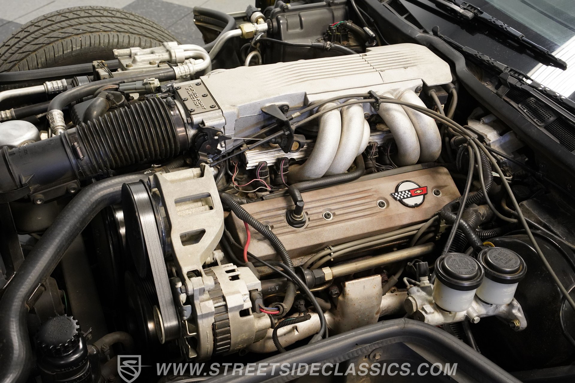 Used 1988 Chevrolet Corvette Coupe RWD image 35