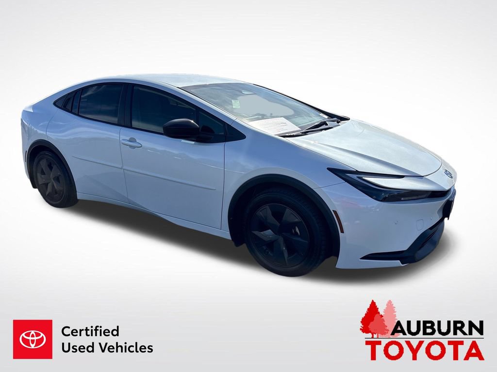 Certified 2024 Toyota Prius LE FWD image 4