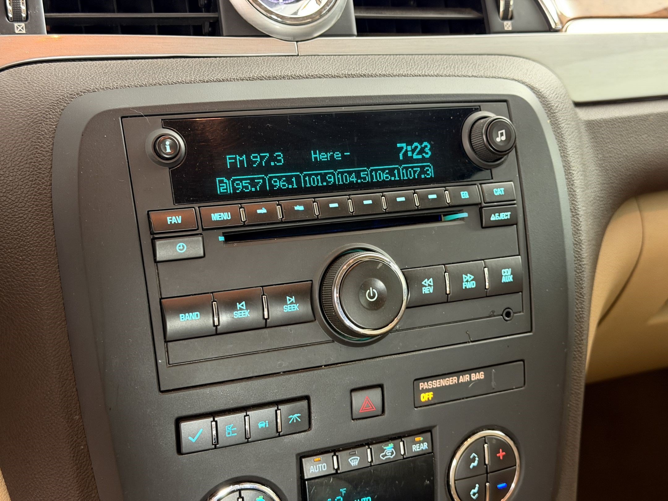 Used 2012 Buick Enclave Leather AWD/4WD image 17