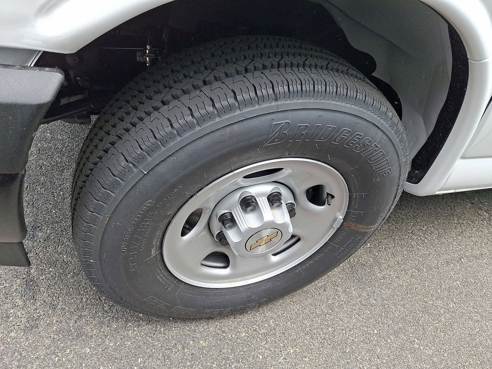 New 2026 Chevrolet Express 2500 Extended w/ Driver Convenience Package RWD image 4