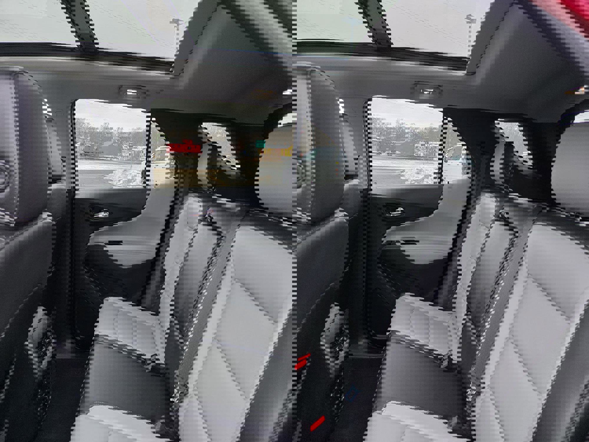 Used 2018 Chevrolet Equinox Premier image 5