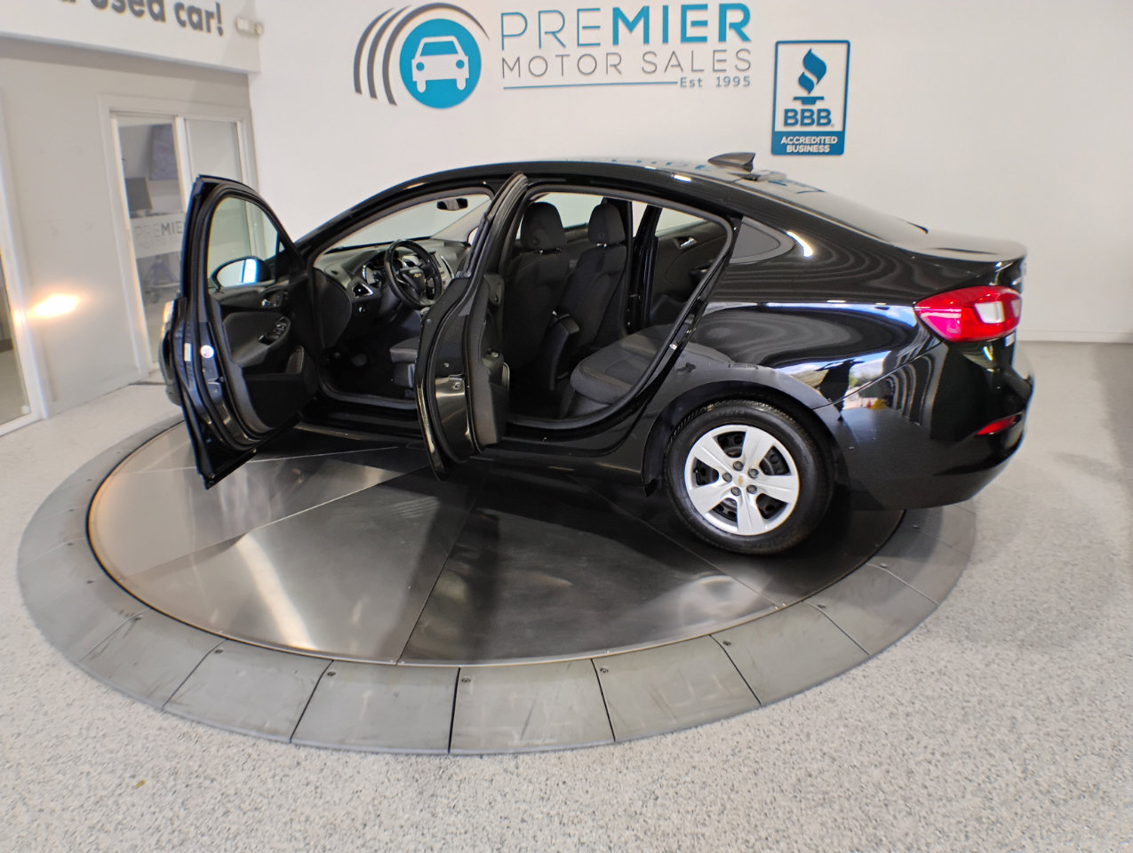 Used 2016 Chevrolet Cruze LS image 4