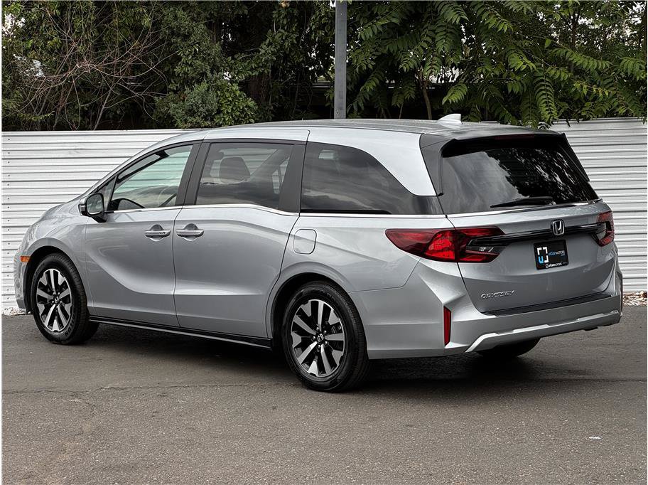Used 2025 Honda Odyssey EX-L image 10