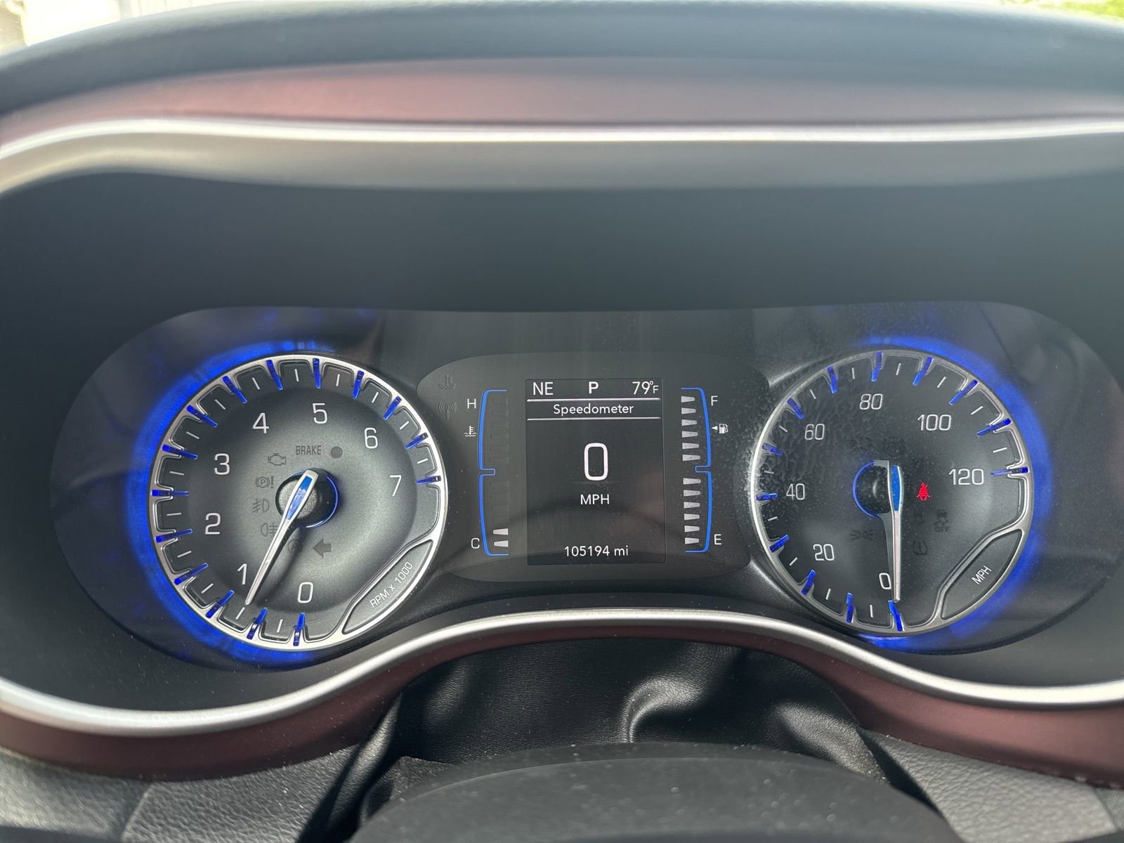Used 2020 Chrysler Pacifica Touring-L FWD image 12