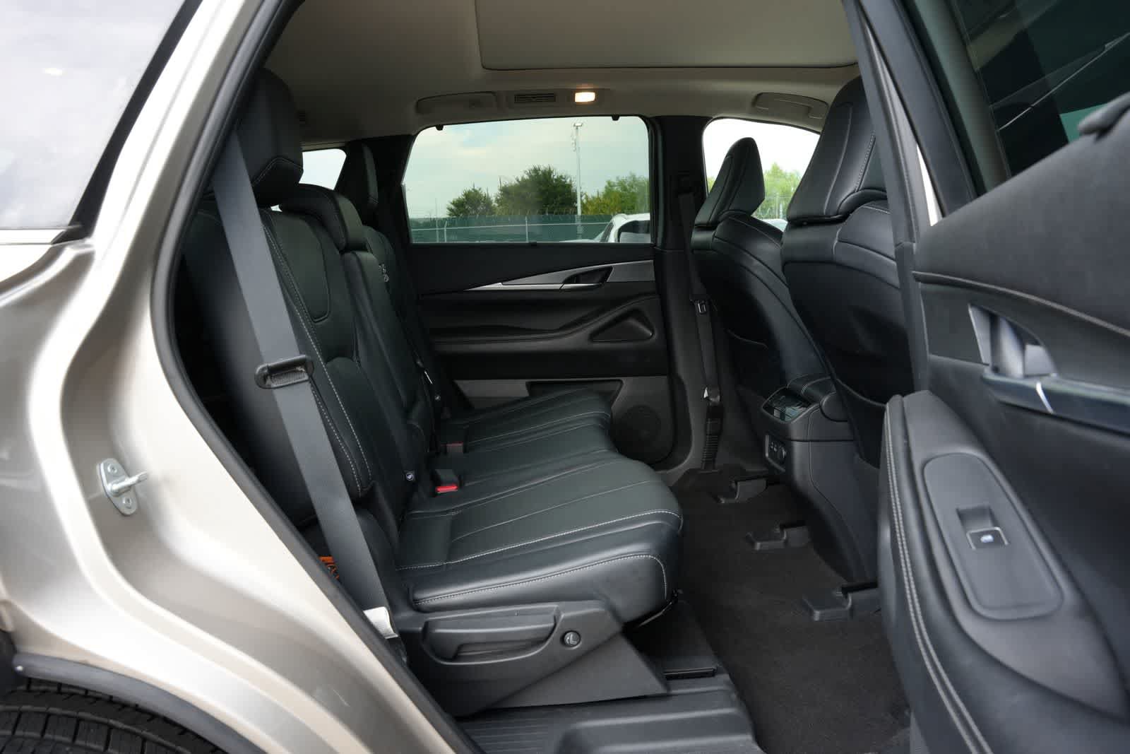 Certified 2023 INFINITI QX60 Luxe w/ Cargo Package AWD/4WD image 20