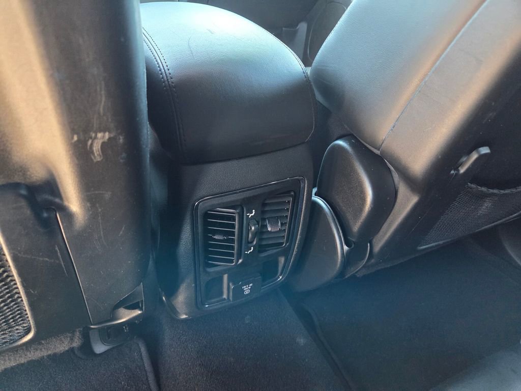 Used 2021 Jeep Grand Cherokee Laredo X RWD image 8