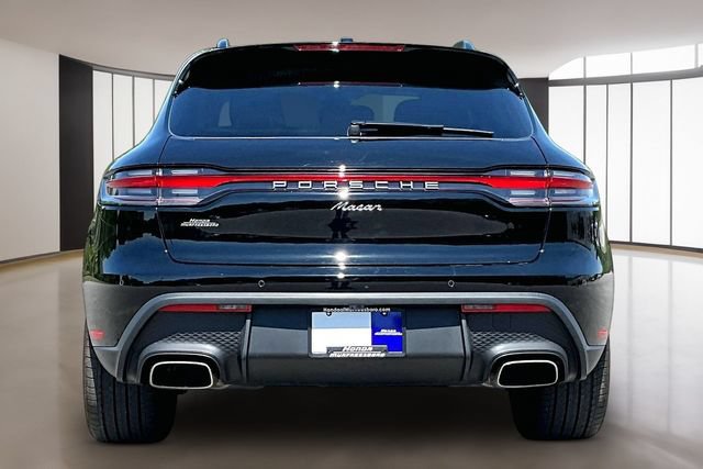 Used 2025 Porsche Macan AWD/4WD image 5