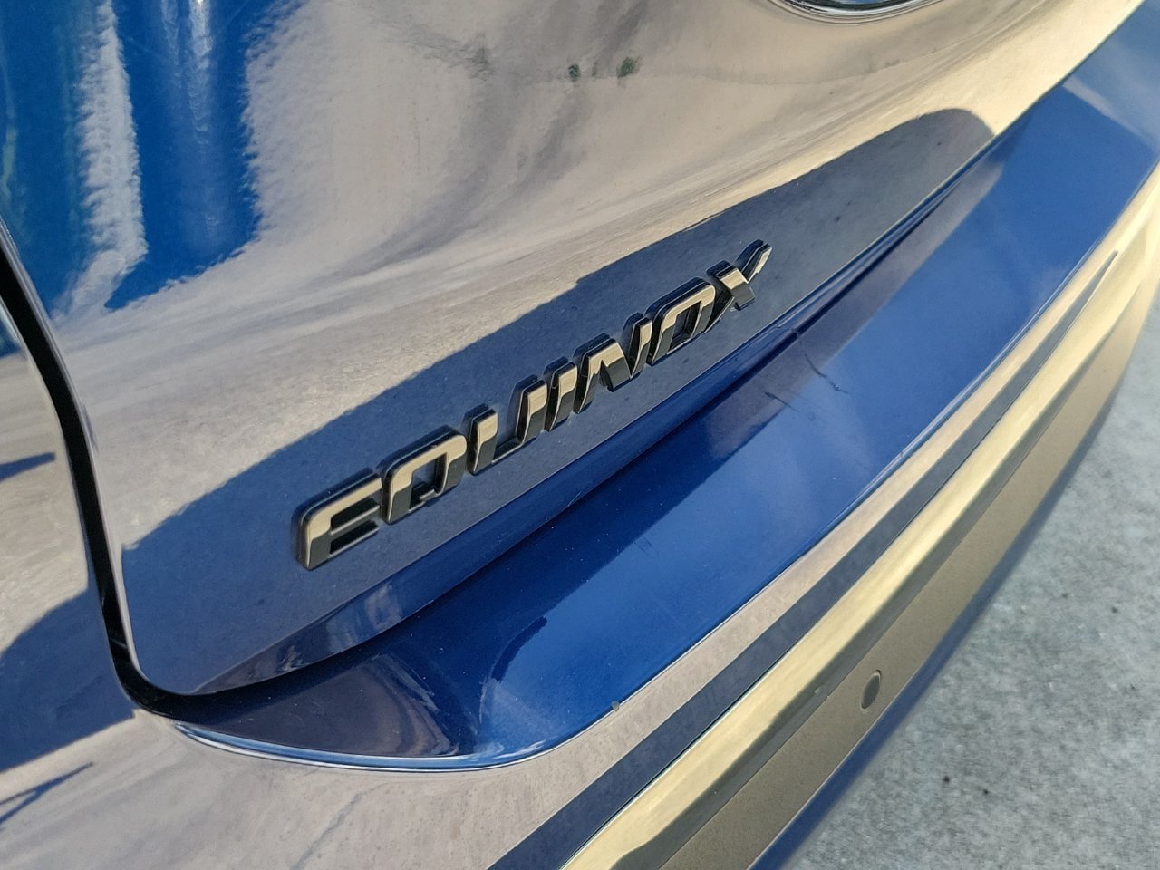 Certified 2022 Chevrolet Equinox RS w/ Infotainment Package FWD image 6
