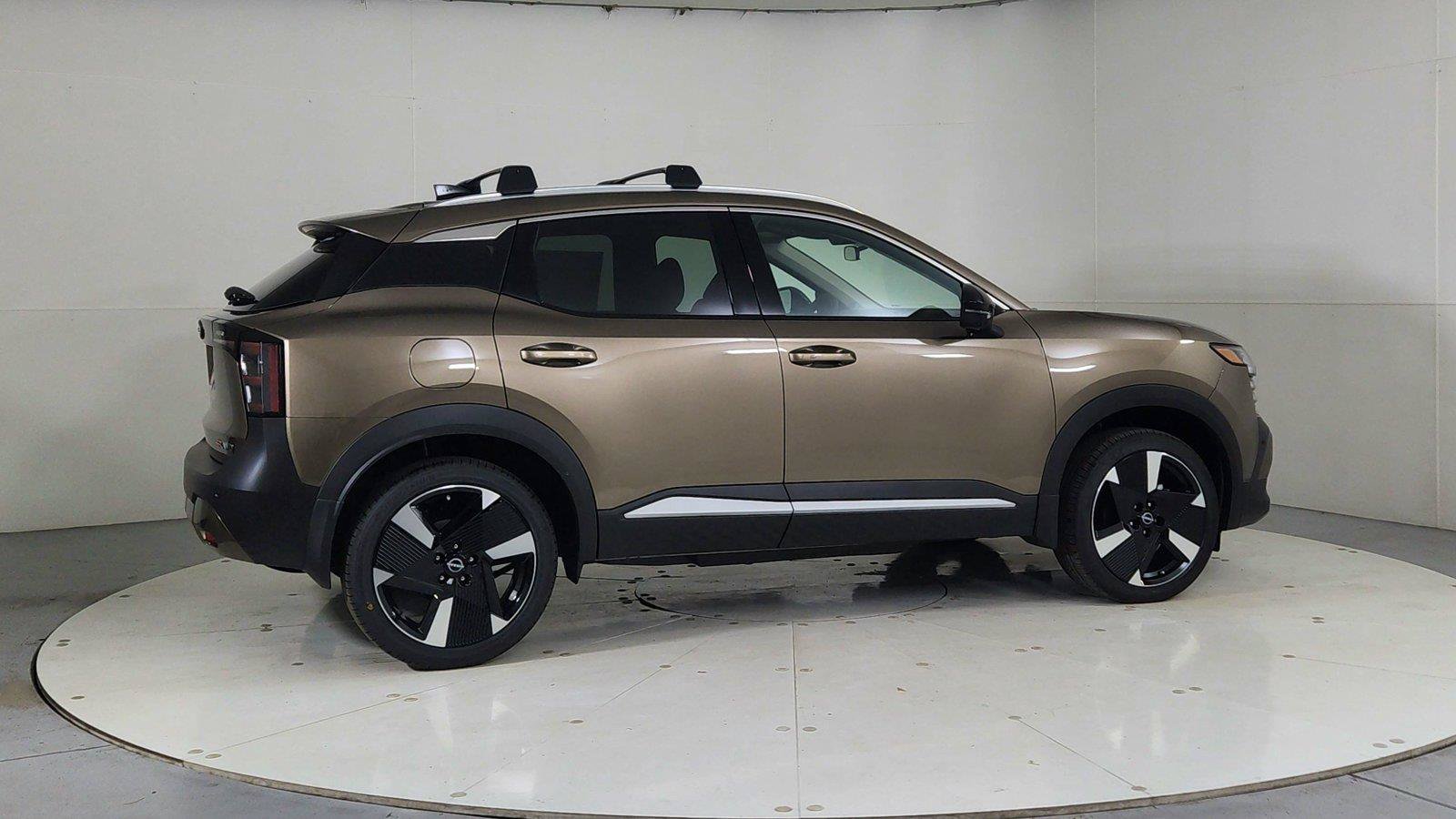 Used 2026 Nissan Kicks SR w/ Illumination Package AWD/4WD image 7