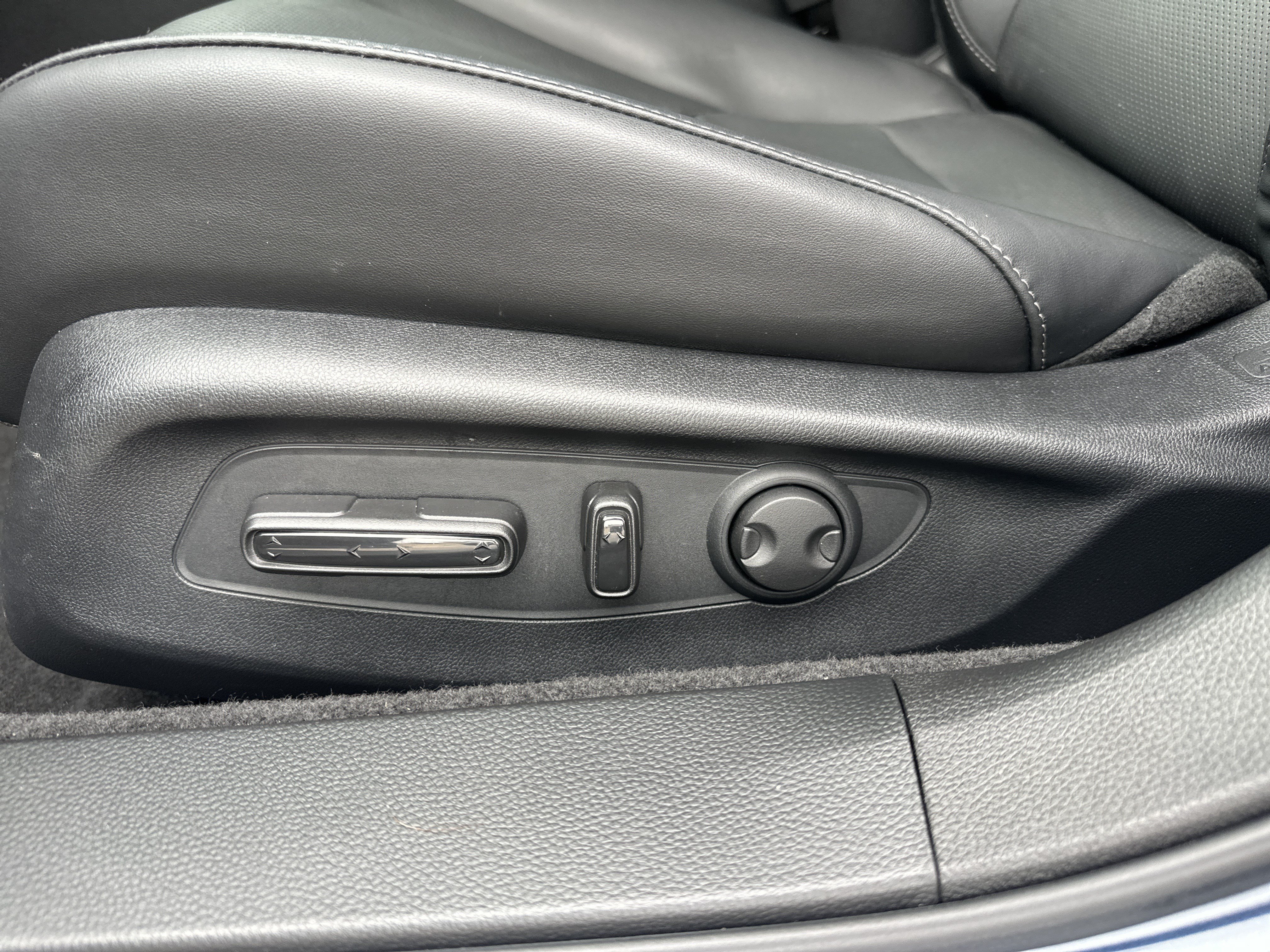 Used 2025 Honda Accord Touring image 12