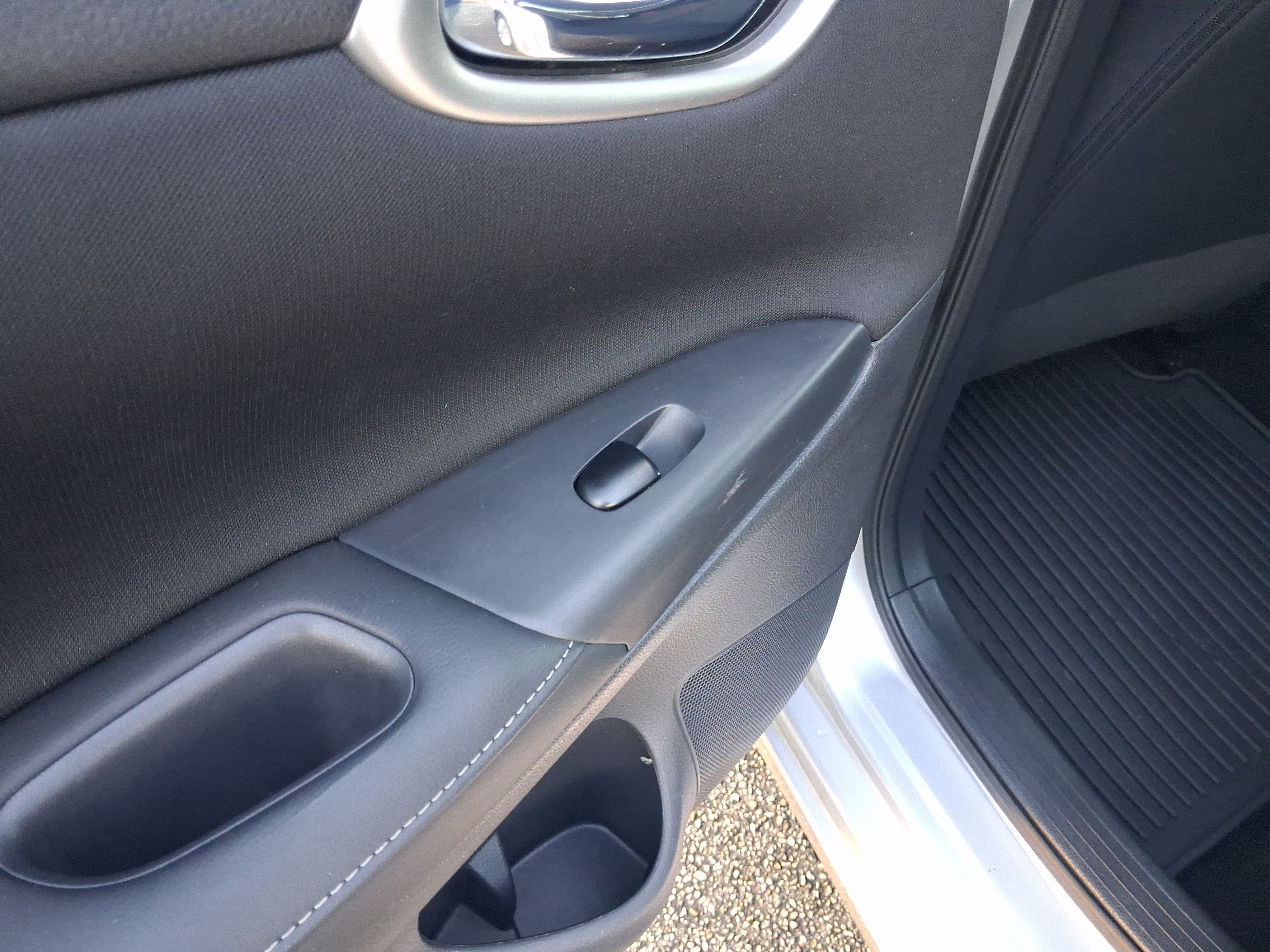 Used 2018 Nissan Sentra SV FWD image 10