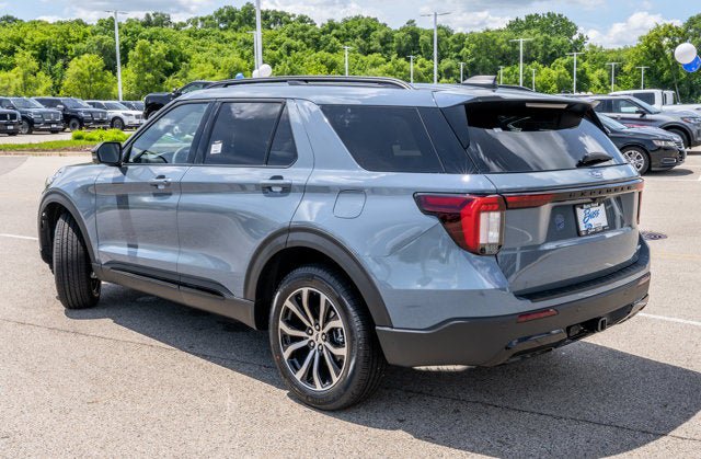 New 2026 Ford Explorer ST-Line AWD/4WD image 4