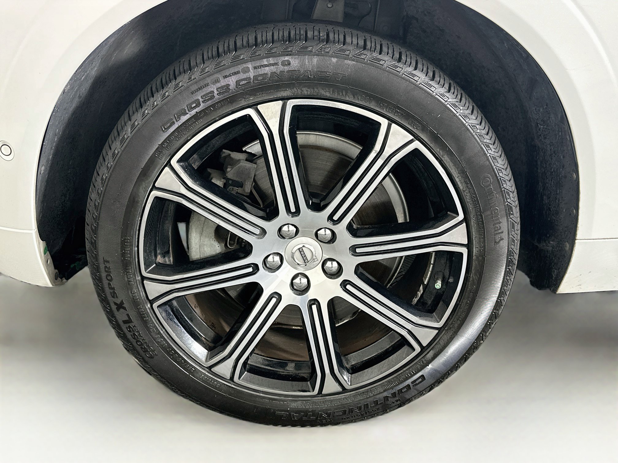 Used 2019 Volvo XC60 T6 Inscription AWD/4WD image 11