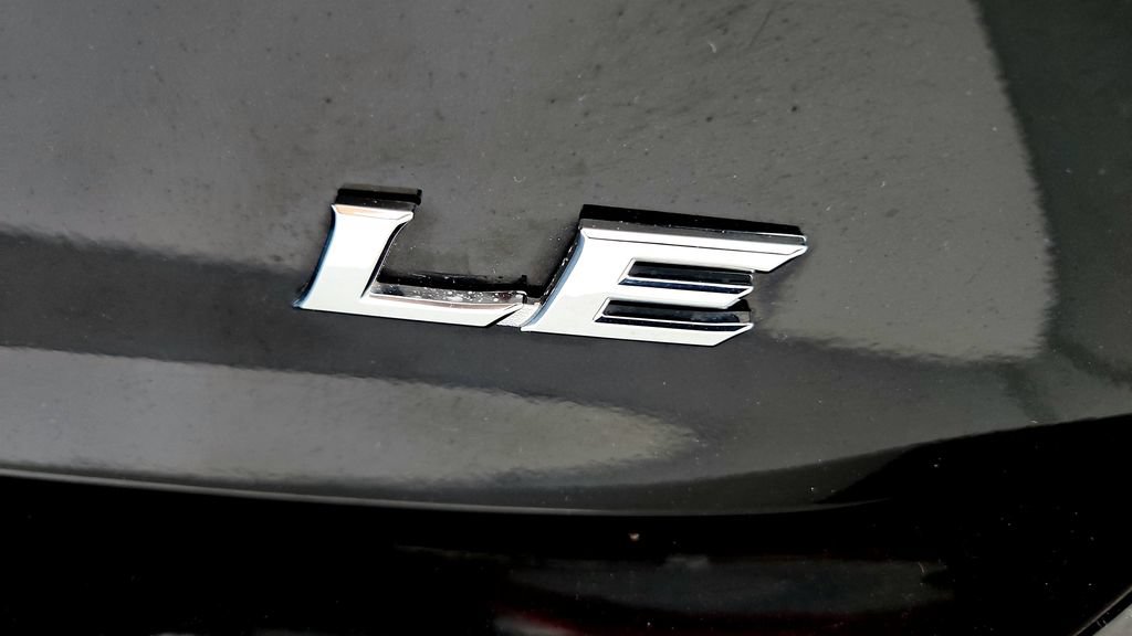 Used 2025 Toyota Camry LE FWD image 14