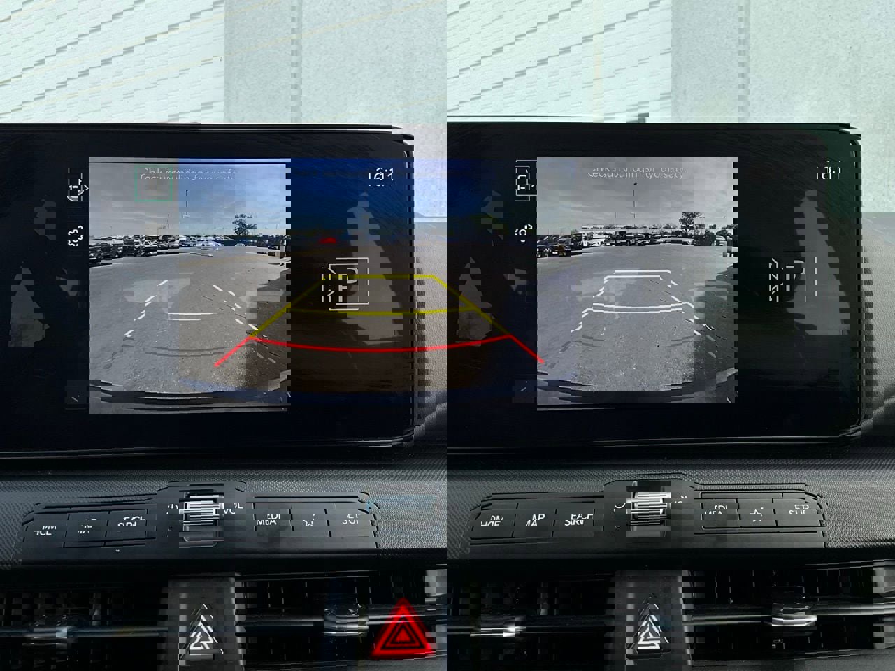 Used 2025 Kia K4 LXS image 31