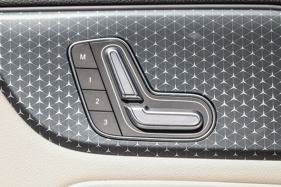 Used 2025 Mercedes-Benz GLA 250 4MATIC image 23