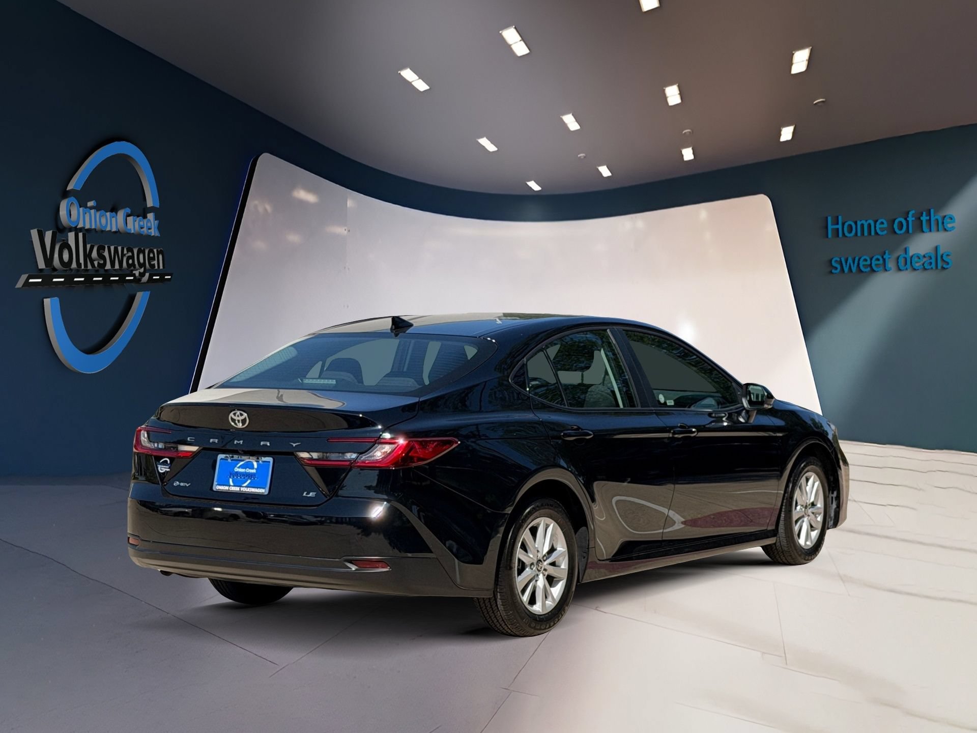 Used 2026 Toyota Camry LE FWD image 5