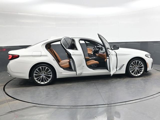 Used 2023 BMW 530i w/ Convenience Package image 38