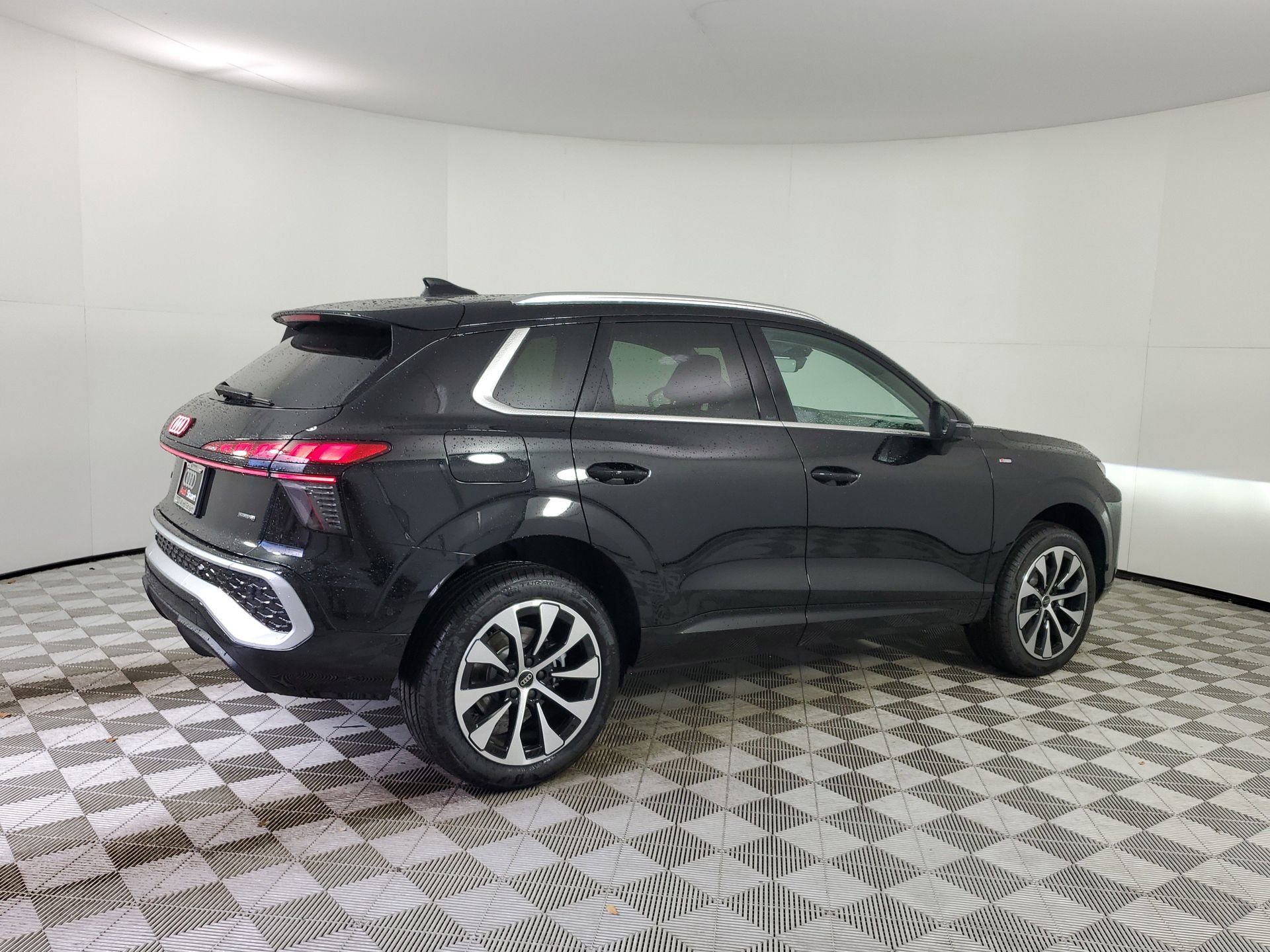 New 2026 Audi Q3 quattro 2.0T image 11