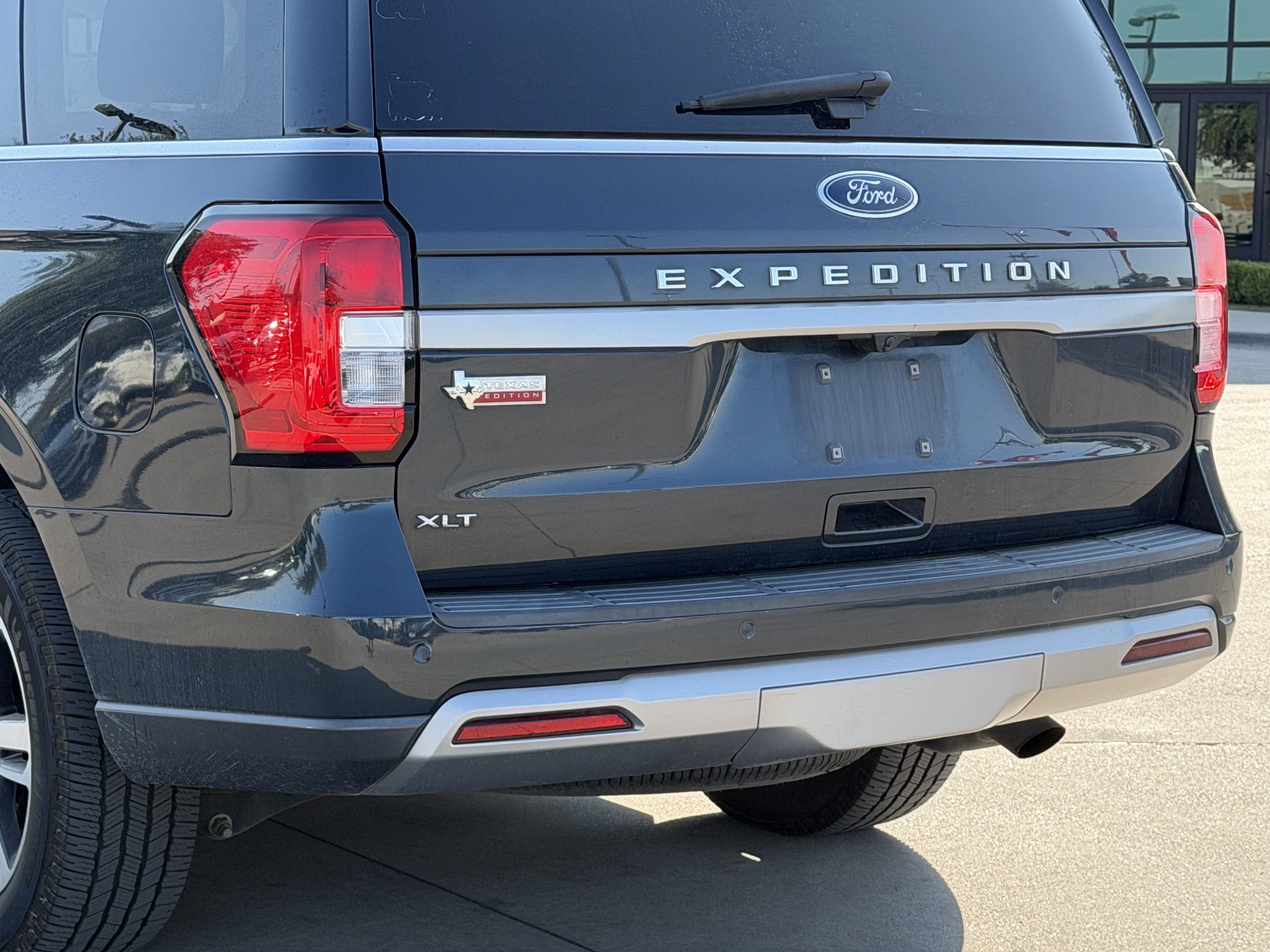 Used 2022 Ford Expedition XLT RWD image 7