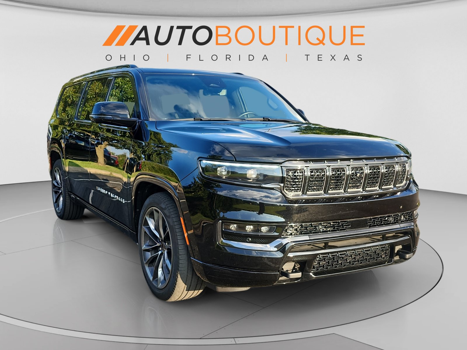 Used 2025 Jeep Grand Wagoneer L Series II Obsidian w/ Quick Order Packagew 28T AWD/4WD image 8