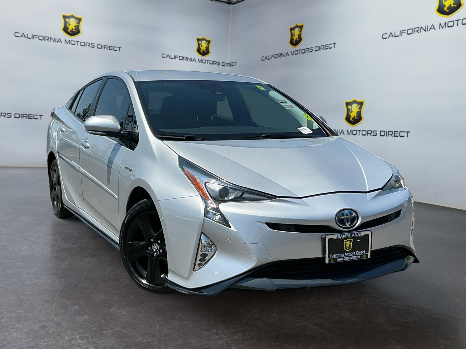 Used 2018 Toyota Prius Three Touring w/ Appearance Package FWD image 3