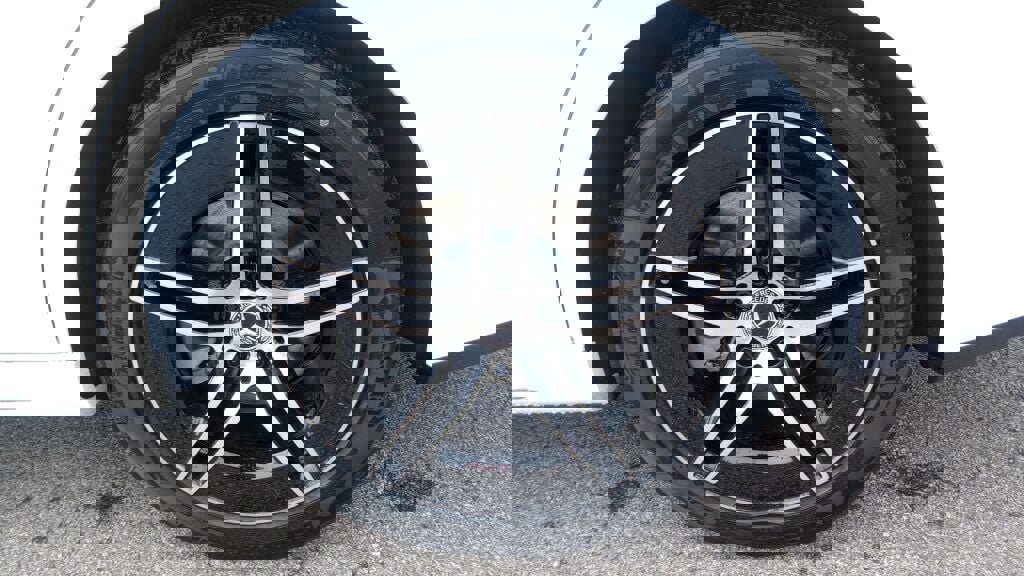 New 2025 Mercedes-Benz E 350 4MATIC Sedan image 15