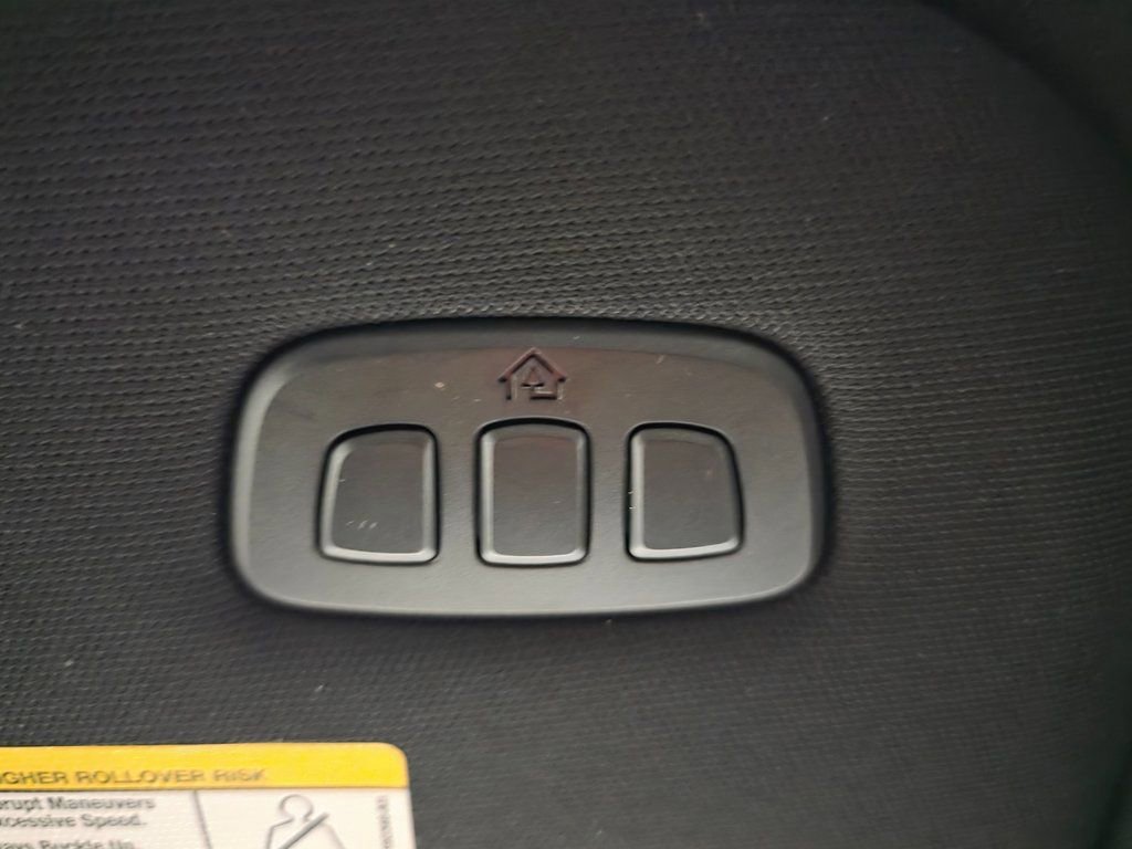 Used 2023 Ford F150 Lariat w/ Equipment Group 502A High image 44