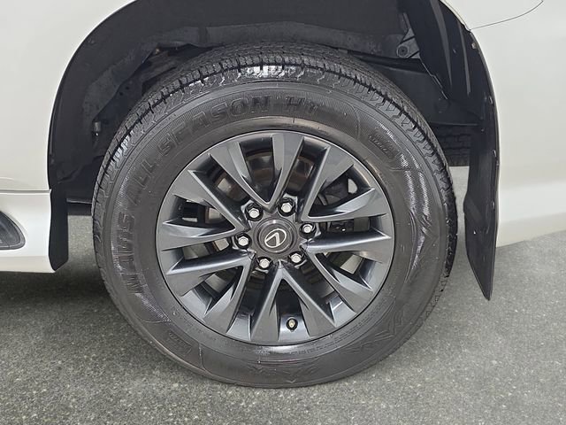 Used 2021 Lexus GX 460 Premium w/ Premium Package image 32