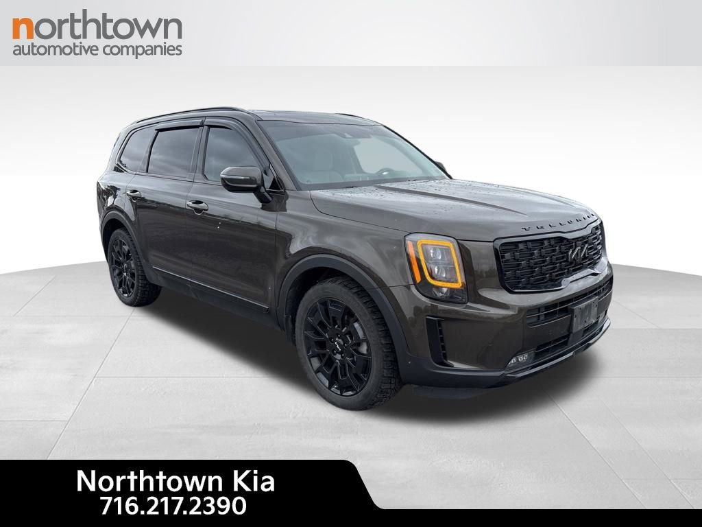Used 2022 Kia Telluride SX w/ Nightfall Edition Package image 3