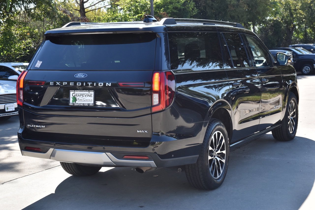 Used 2025 Ford Expedition Max Platinum AWD/4WD image 8