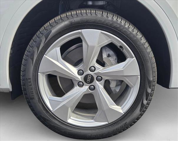 Certified 2025 Audi Q5 2.0T Premium Plus image 24