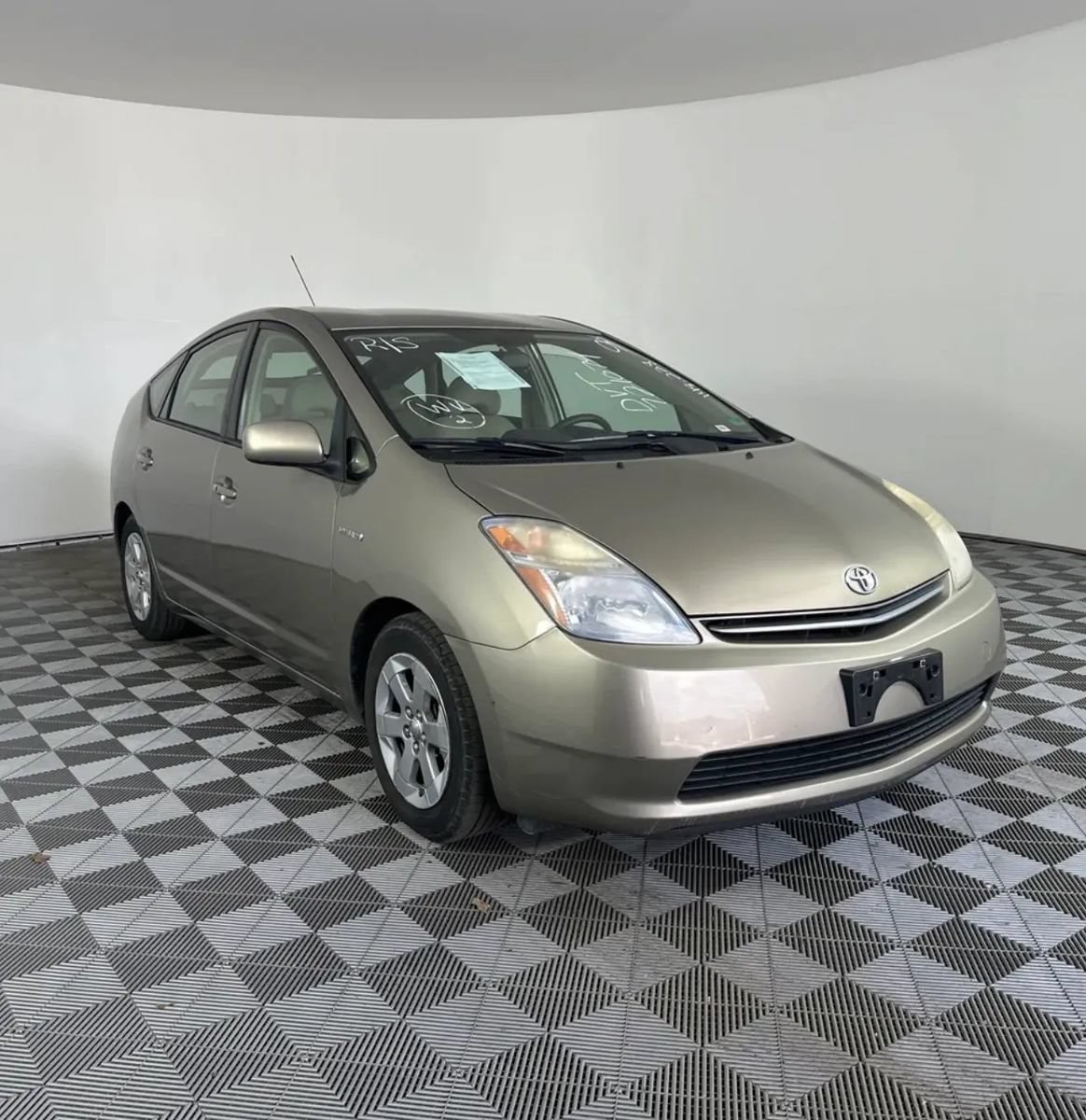 Used 2009 Toyota Prius FWD image 2