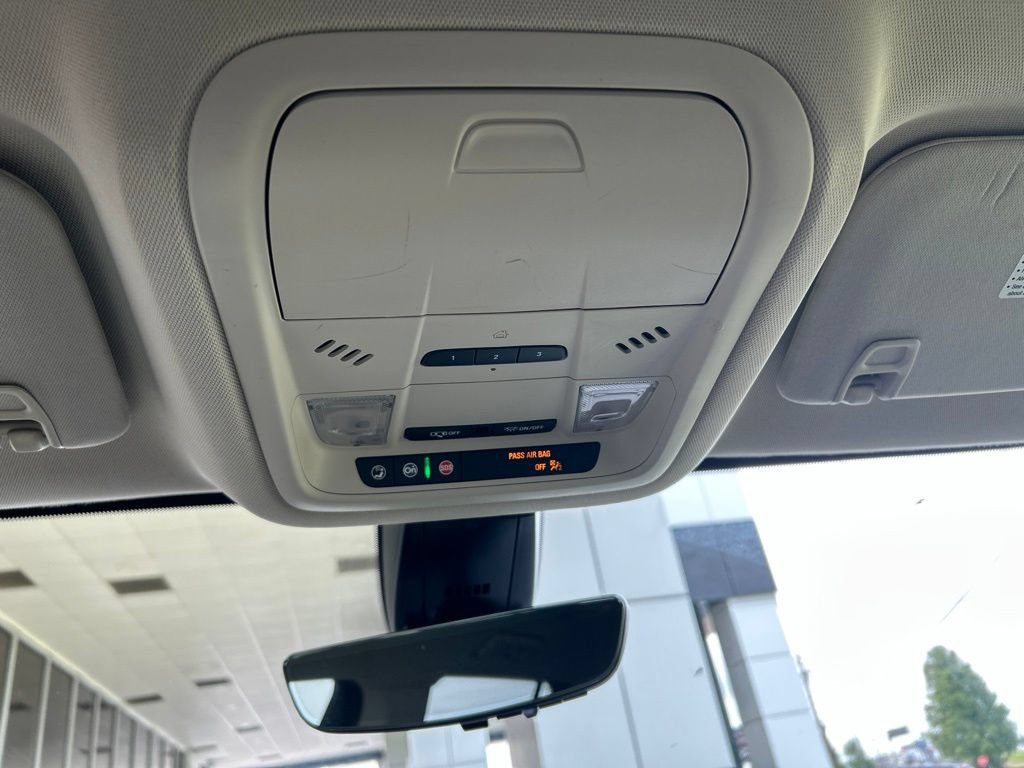 Certified 2023 GMC Acadia Denali w/ Denali Technology Package FWD image 23