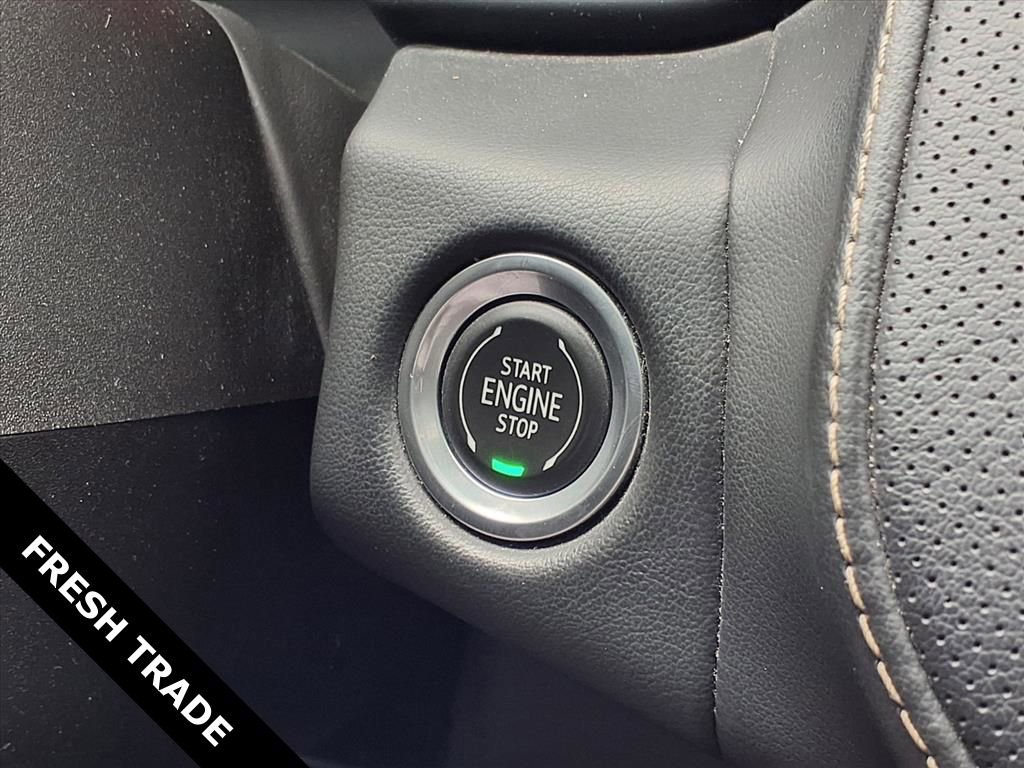 Used 2021 Chevrolet Tahoe Premier w/ Premium Package RWD image 11