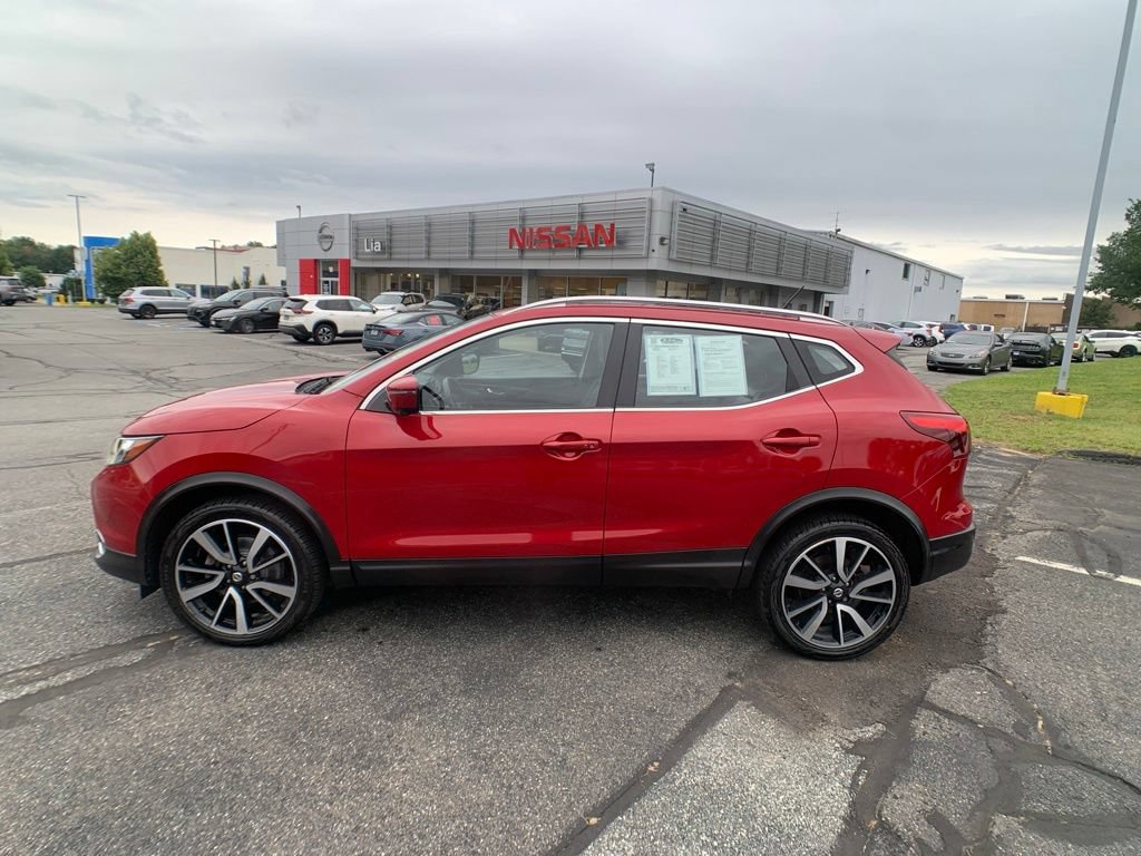 Used 2017 Nissan Rogue Sport SL w/ SL Premium Package AWD/4WD image 7