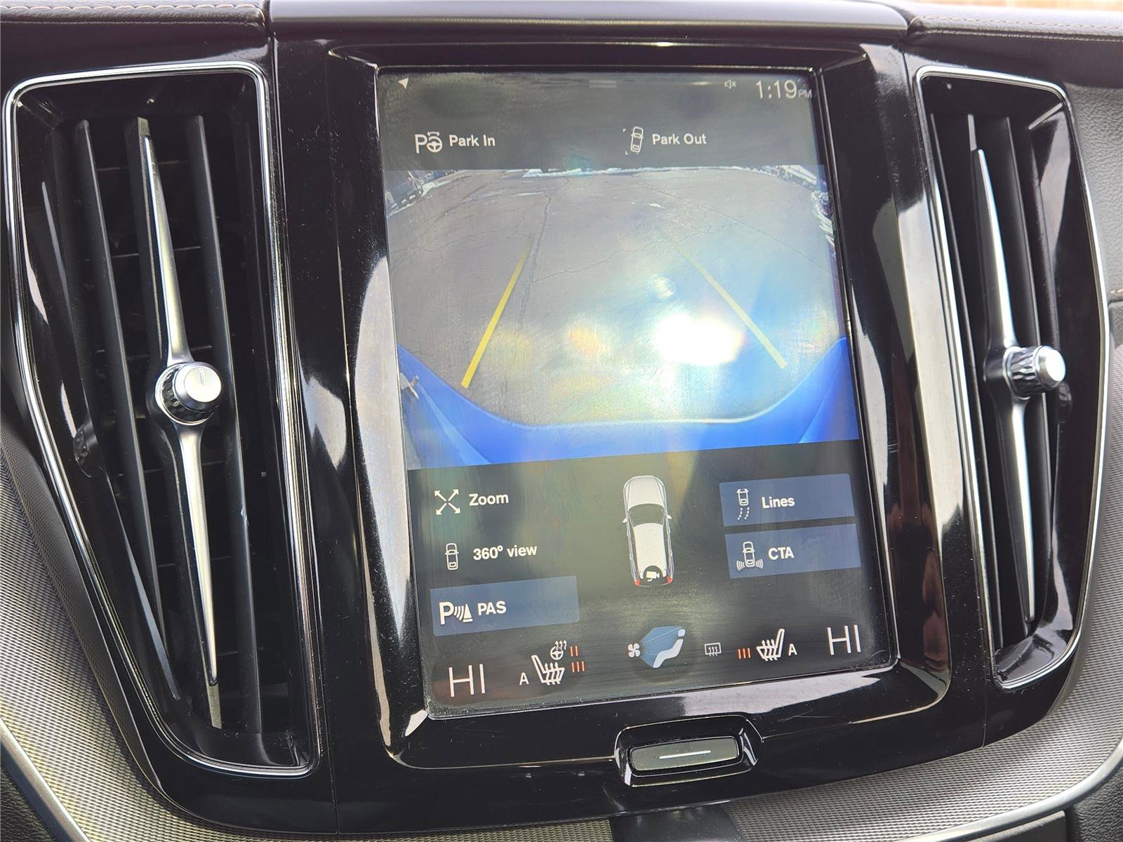 Used 2020 Volvo XC60 T5 R-Design image 30