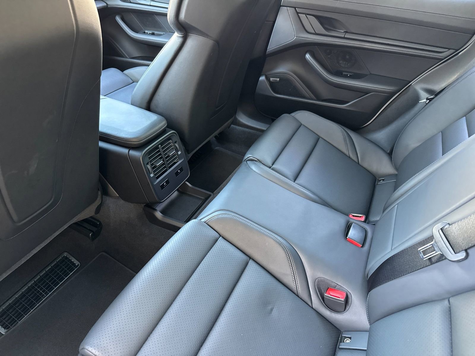 Certified 2024 Porsche Taycan GTS image 14